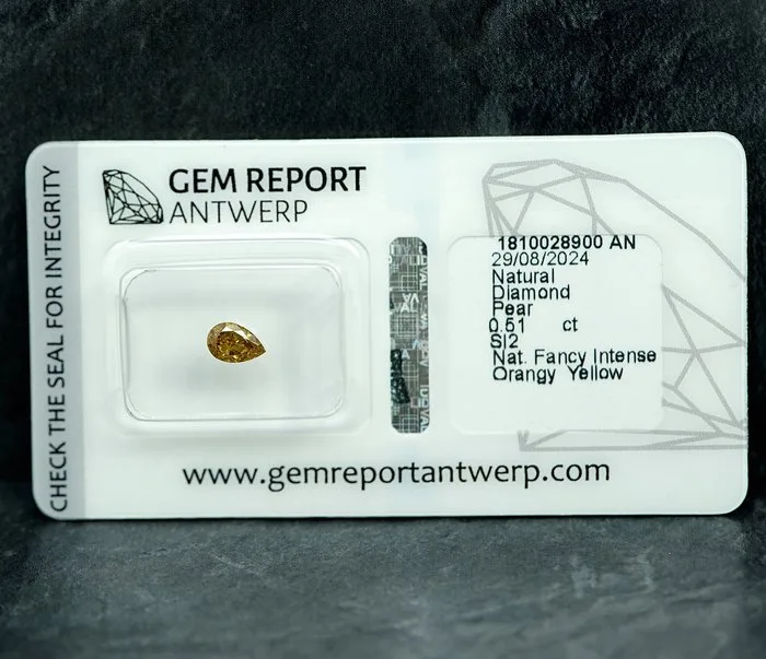 1 pcs Diamond (Natural coloured) - 0.51 ct - Pear - Fancy intense Orangy Yellow - SI2 - Gem Report Antwerp (GRA)