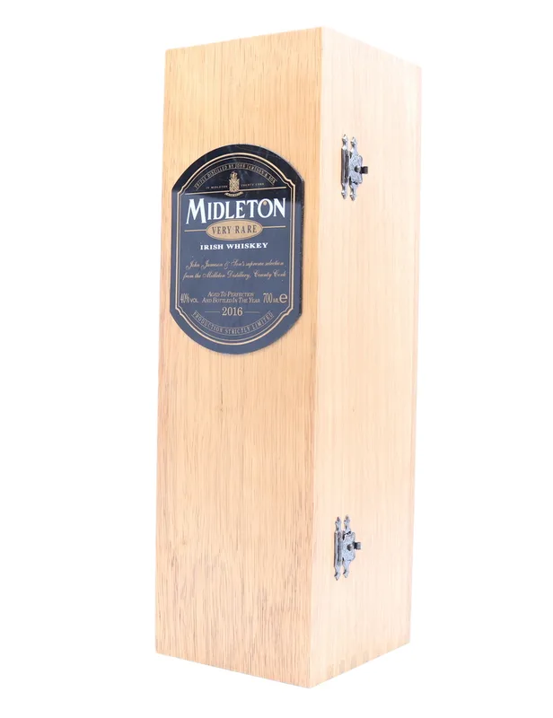 Midleton – Very Rare 2016 Bottle No. 018343