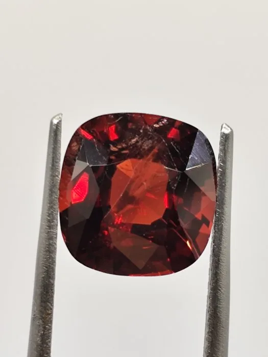 1 pcs Red Spinel - 3.95 ct - Lotus Gemology - Vivid Red