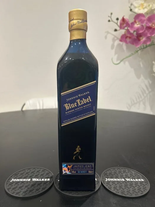 Johnnie Walker Blue Label - Year of The Dragon 2024 - James Jean - b. 2024 - 70cl