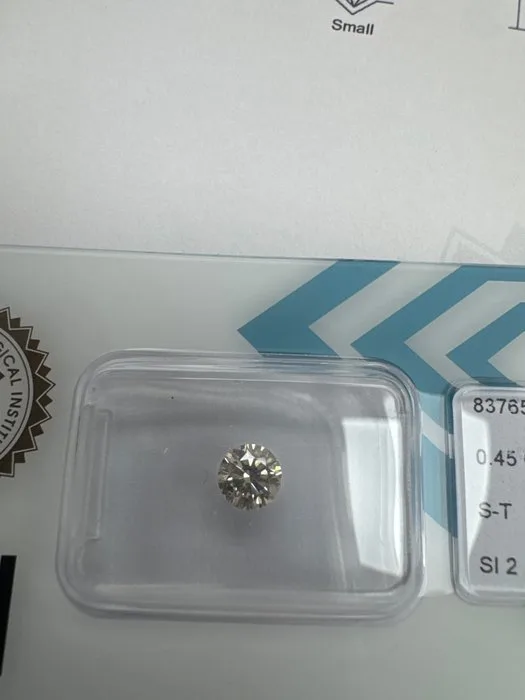 1 pcs Diamond (Natural coloured) - 0.45 ct - Round - Light Brown - SI2 - International Gemological Institute (IGI) - S-t