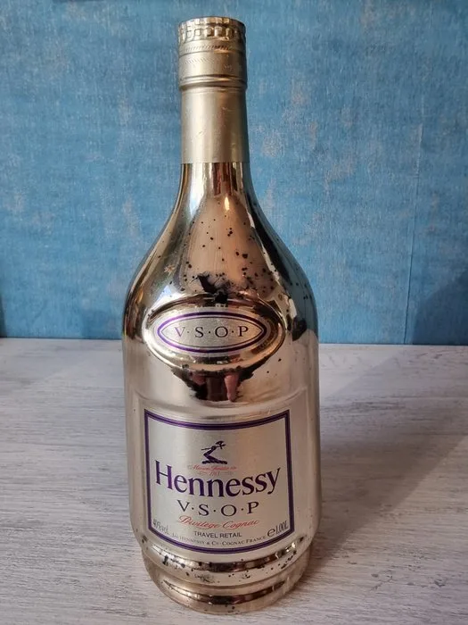 Hennessy - NYX Limited Edition - Privilège Travel Retail - b. 2012 - 1.0 Litre