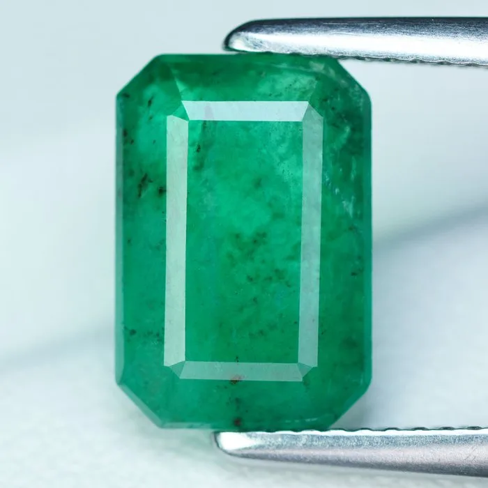Green Emerald - 4.06 ct - International Colored Gemstone Association (ICA GemLab) - Wonderful Gem For Jewelry
