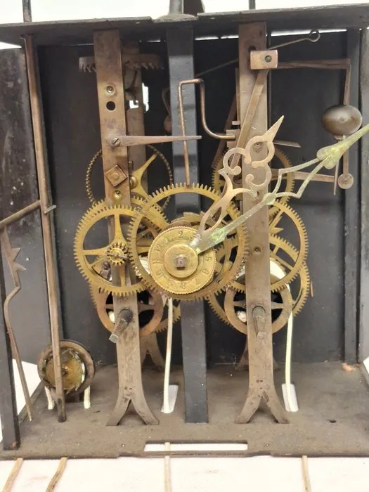 Wall clock - Iron - 1800-1850