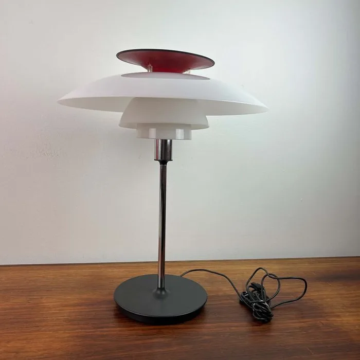 Louis Poulsen - Poul Henningsen - Table lamp - PH80 - Metal