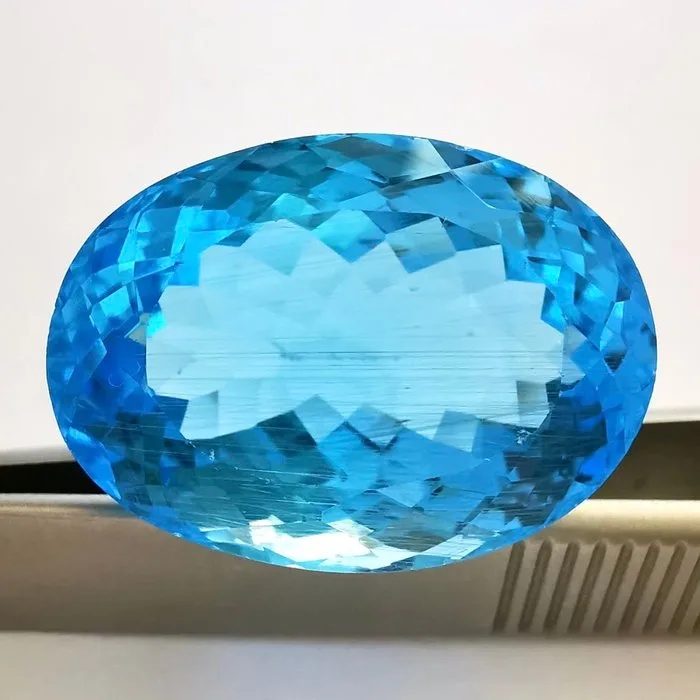 Topaz - 41.88 ct - Antwerp Laboratory for Gemstone Testing (ALGT) - intense blue
