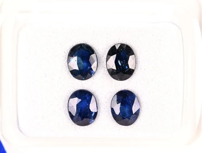 4 pcs Blue Sapphire - 1.93 ct - Antwerp Laboratory for Gemstone Testing (ALGT)