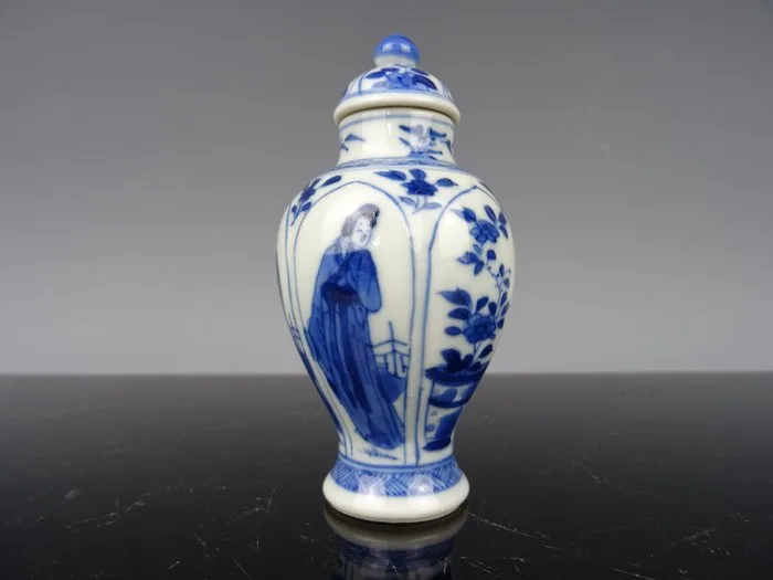 Vase - Porcelain - China - Kangxi (1662-1722)