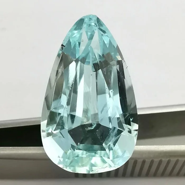 Aquamarine - 12.18 ct - Antwerp Laboratory for Gemstone Testing (ALGT) - light blue