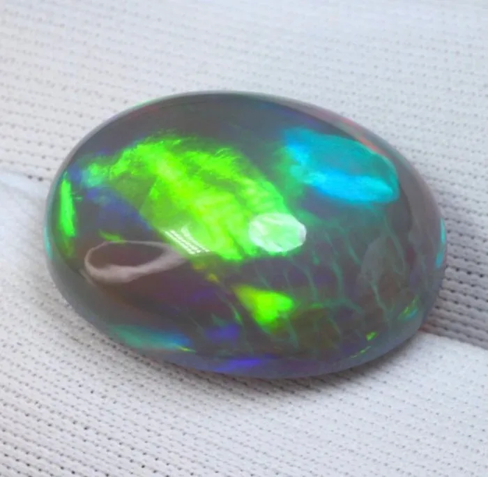1 pcs Multicolour, Grey Opal - 19.46 ct - International Gemological Institute (IGI) - Dark, rare, and fine base