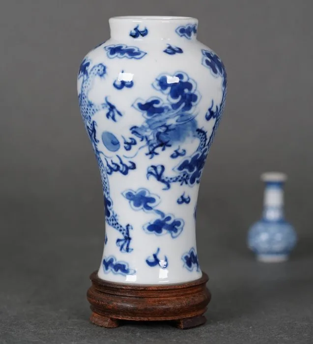 Vase - Porcelain - China - Qing Dynasty (1644-1912) - Three Dragons Chasing the Flaming Pearl amidst Fire Clouds - Four Character Mark