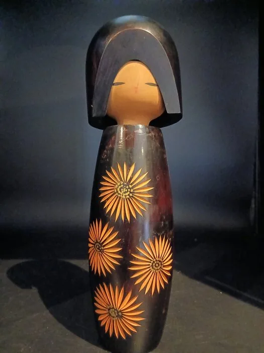 Figurine - Large Vintage Sōsaku Kokeshi Doll (32 cm) - "Trinket Box" by Prime Minister's Award Winner Ryoka - Wood