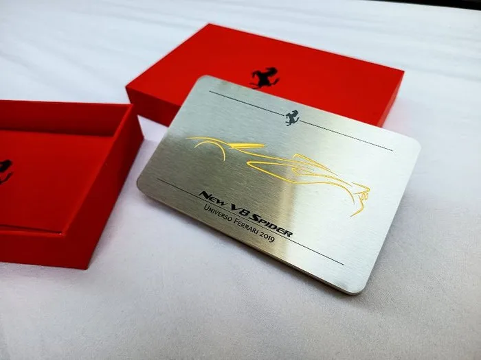 Emblem - Ferrari - Presse-papier Paperweight Collector Ferrari V8 F8 Spider Not For Sale 2019 - 2019