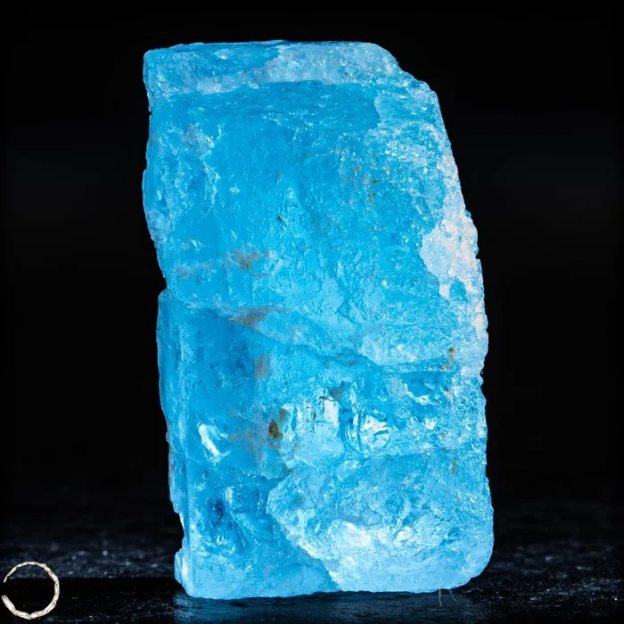 Natural aquamarine rough crystal – Transparent blue beryl in collector's quality- 29.74 g