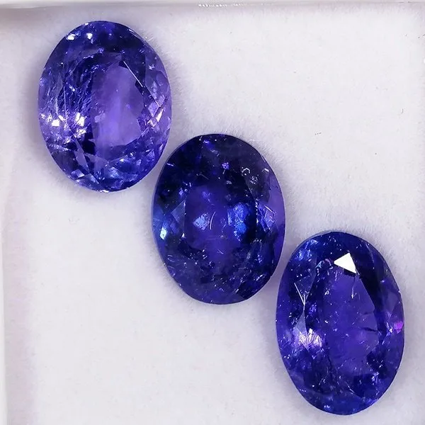 3 pcs Blue, Violet Tanzanite - 7.24 ct - Instituto Gemólogico Español (IGE)