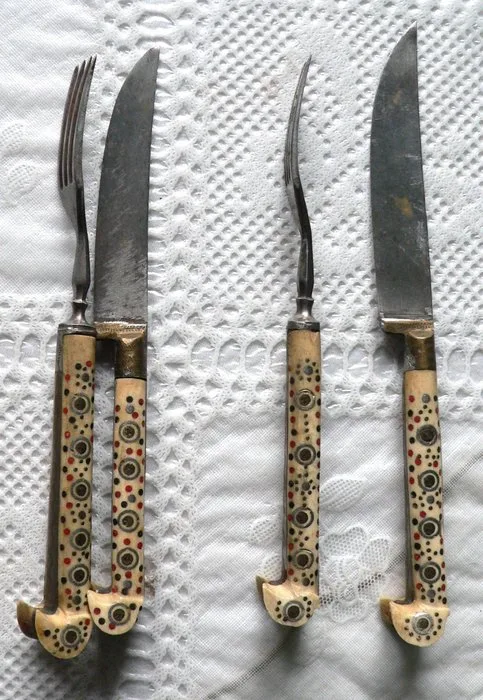 Table knife set (4) - Cutlery - Lacquered brass - Old teamster's cutlery