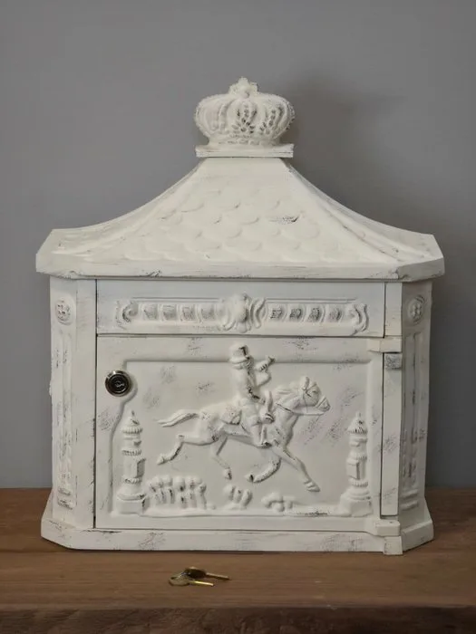 Antique inspired Letter box - 2024 - Wall-mounted mailbox whitewash