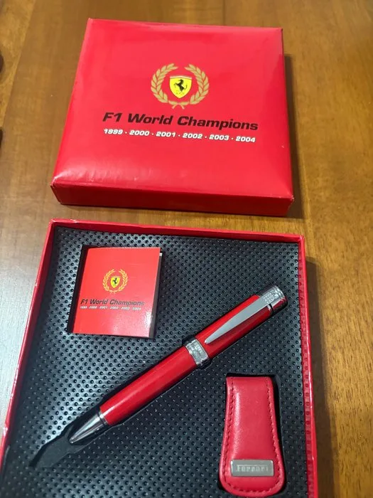 Ferrari pen with a red leather money clip - Ferrari - Penna ferrari gialla con fermasoldi rosso in pelle - 2020