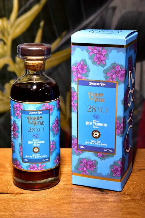 New Yarmouth 1994 28 years old Distilia - Lignum Vitae - Floral Rum Series - b. 2023 - 700ml