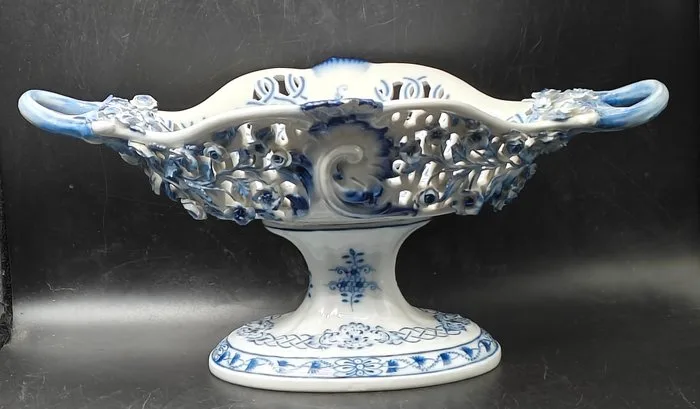 Meissen - Centrepiece - Porcelain - Openwork-footed coupe