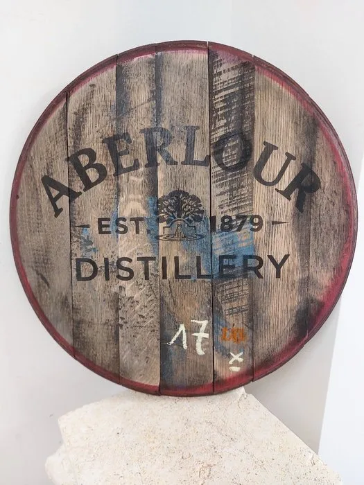 Wall decoration - Belgium - oak wall shelf ABERLOUR