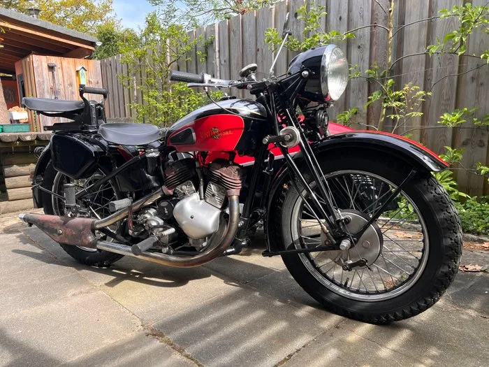 Universal - V-Twin - A680 - Sidecar - 1944