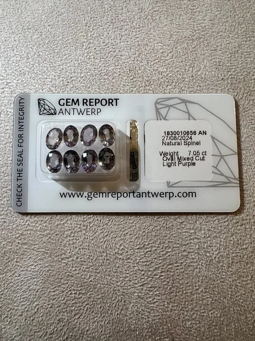 8 pcs Purple Spinel - 7.05 ct - Gem Report Antwerp (GRA)