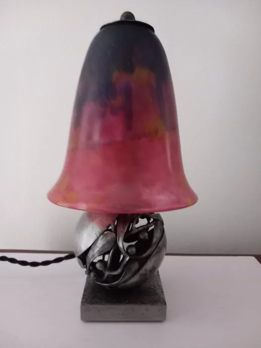 Edgar Brandt, Daum Nancy - Lamp - Glass, Iron - Art Deco lamp 'Boule de Gui'