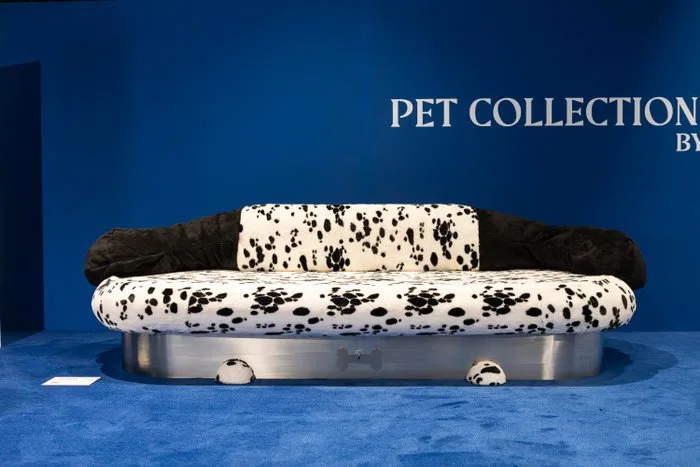 Elanco - Autore Parasite 2.0 - Sofa - DALMATAX - Faux fur, Stainless steel - DALMATAX BY ELANCO