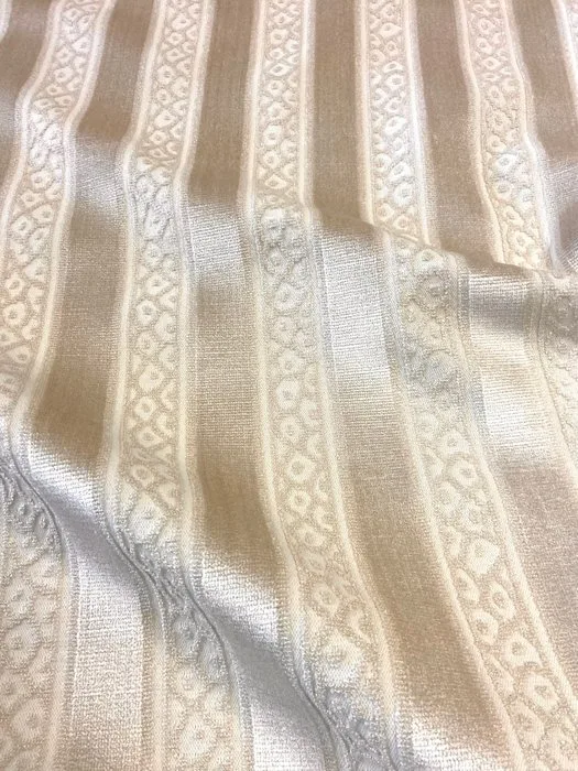 1599★ Splendid jacquard velvet in champagne / light beige with a shiny finish on an ivory base - Textile - 400 cm - 140 cm