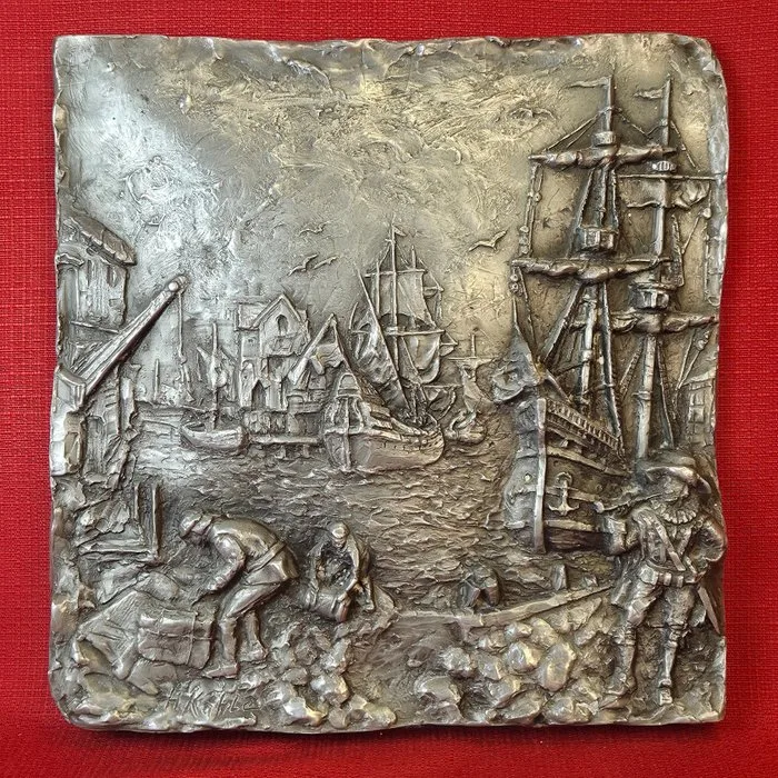 Wall decoration - Grand bas-relief mural en fonte à froid d'étain - Scène portuaire du XVIIe siècle - Par Helmut Kahle - Germany - Sea Scene