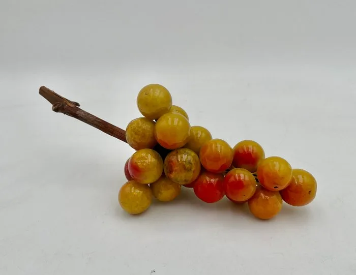 Sculpture, RARE & SUBLIME ALABASTER GRAPES & REAL VINE TRUNK – FRENCH ELEGANCE & ITALIAN CHIC 1960 - 27 cm - Wood, Alabaster