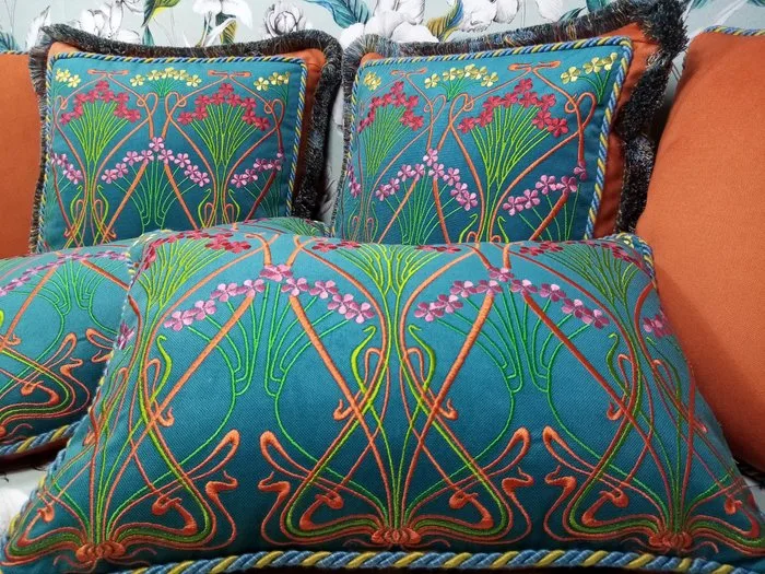 Pillow set with "Liberty memories" fabric by Manufatti Toscani, filling included - Cushion (6)