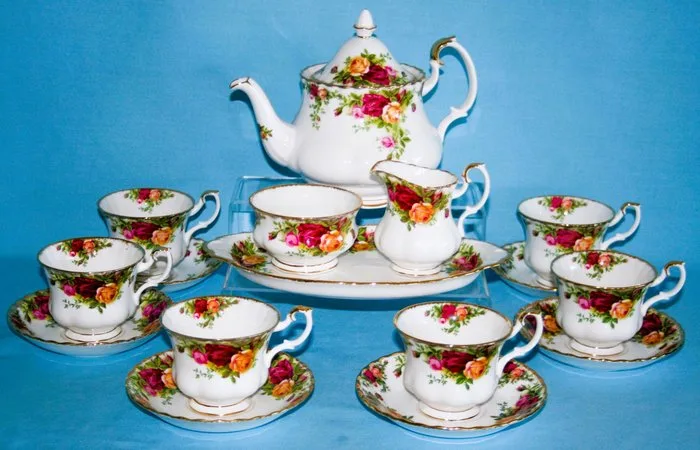Royal Albert - Vintage - Tea service (16) - Old Country Rose - Bone china