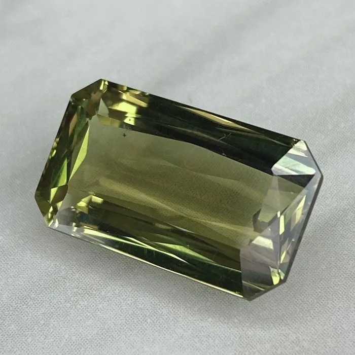 Yellow, Green, Pink, Orange Diaspore - 14.48 ct - International Colored Gemstone Association (ICA GemLab) - Natural diaspore