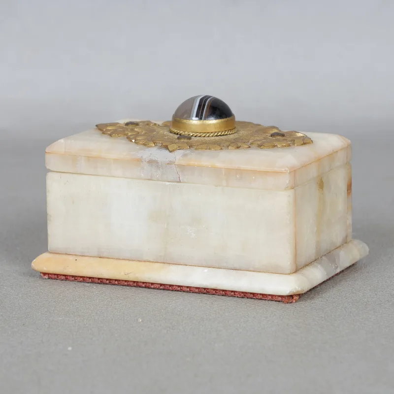 An Onyx & Banded Agate Box