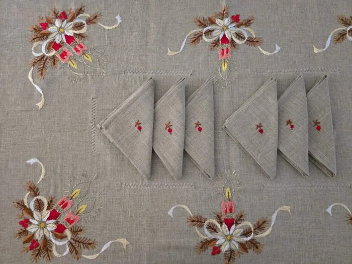 Tovaglia Natalizia ricamata a mano in canapa di lino Natale ecrù color 12 posti tablecloth christmas - Tablecloth - 310 cm - 180 cm