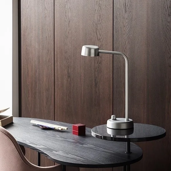 &Tradition - Harri Koskinen - Table lamp - Working Title HK1 - Polished aluminium - Aluminium