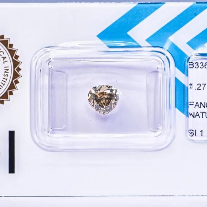 1 pcs Diamond (Natural coloured) - 1.27 ct - Pear - Fancy Greenish, Brownish Yellow - SI1 - International Gemological Institute (IGI) - VG