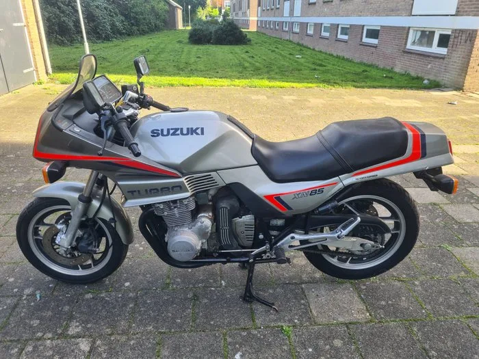 Suzuki - XN 85 Turbo - 650 cc - 1983