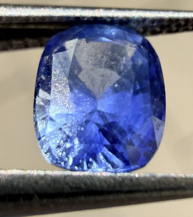 Blue Sapphire - 1.24 ct - Antwerp Laboratory for Gemstone Testing (ALGT) - Intense Blue