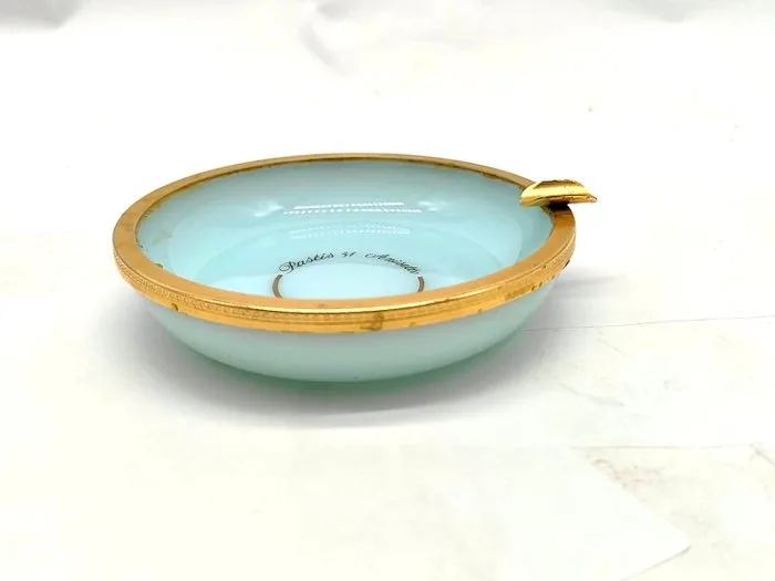 Ashtray - Ashtray box in Celeste opaline opal glass (weight about 166 g) with a frame in gold-toned metal and