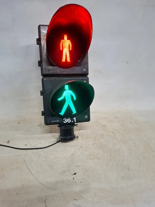 Traffic light - Plastic - pedestrian traffic light