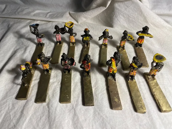 Knife rest (12) - Superbes portes couteaux "Travaux des Champs" - Bronze by the lost-wax process