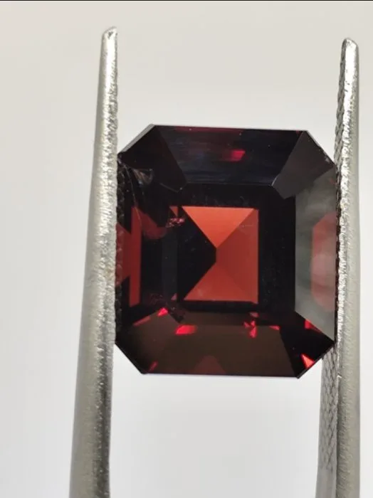 1 pcs Red Spinel - 7.80 ct - Lotus Gemology - Gold- Red Rich - Vietnam