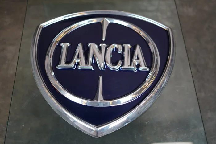Lancia - Lancia badge emblem - Sign - Metal, Chrome, Plastic