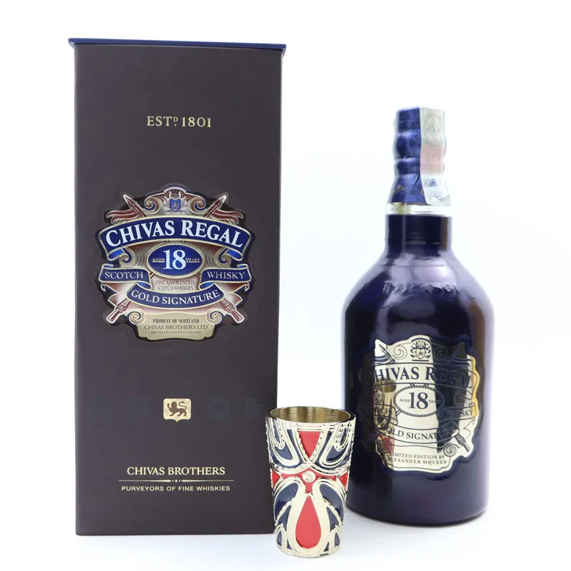 Chivas Regal – 18 Year Old Gold Signature Alexander McQueen Edition (70cl, 40%)