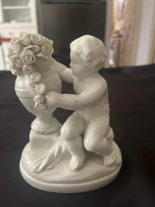 Capodimonte - Après Boizot - Sculpture, Chérubin - 16 cm - Biscuit porcelain