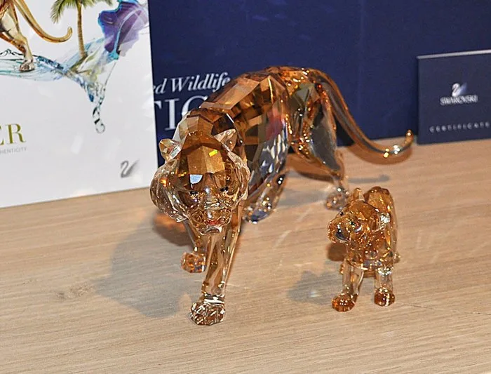 Swarovski - Figure - SCS - Annual Edition 2010 - Tiger - 1003148 + SCS - Annual Edition 2010 - Tiger Cub (standing) - (2) - Crystal