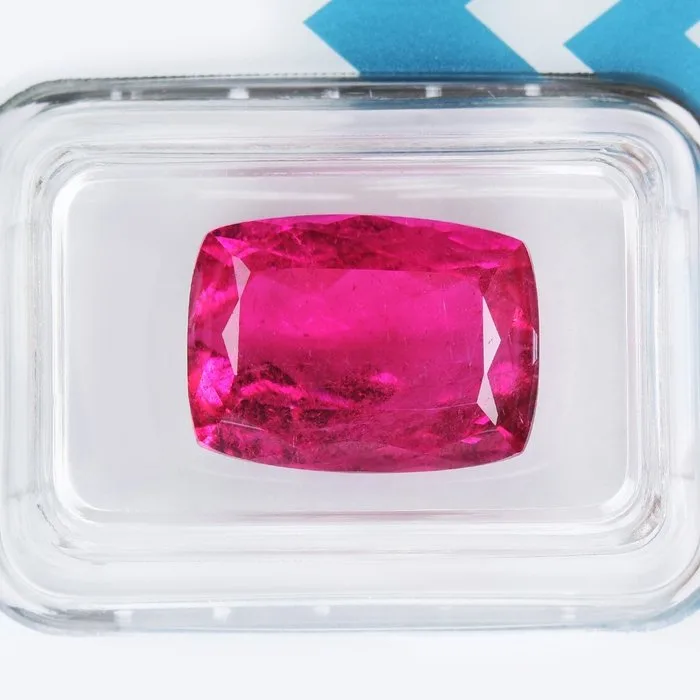 Purple, Pink Tourmaline - 6.90 ct - International Gemological Institute (IGI) - "IGI Seal Pack"